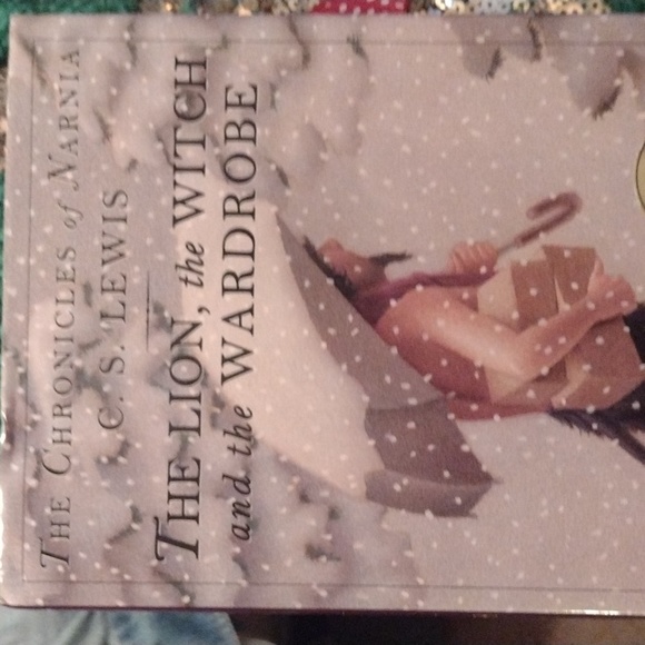 The Chronicles of Narnia lion the witch and the wardrobe book by cw Lewis - Picture 2 of 6